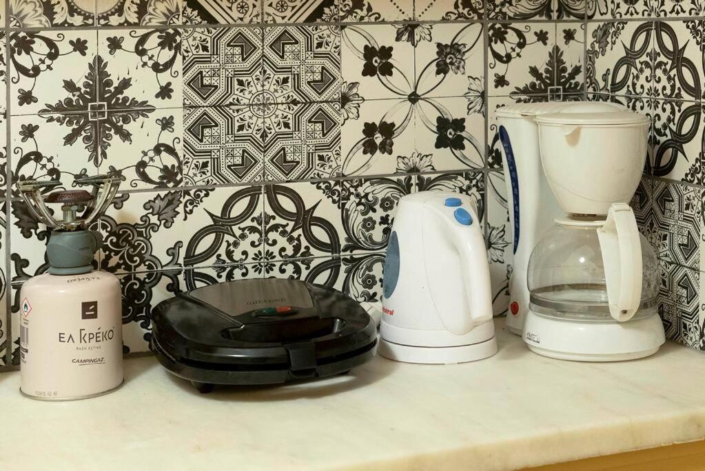 Cozy Athens Apartment / 2' From Metro Station المظهر الخارجي الصورة