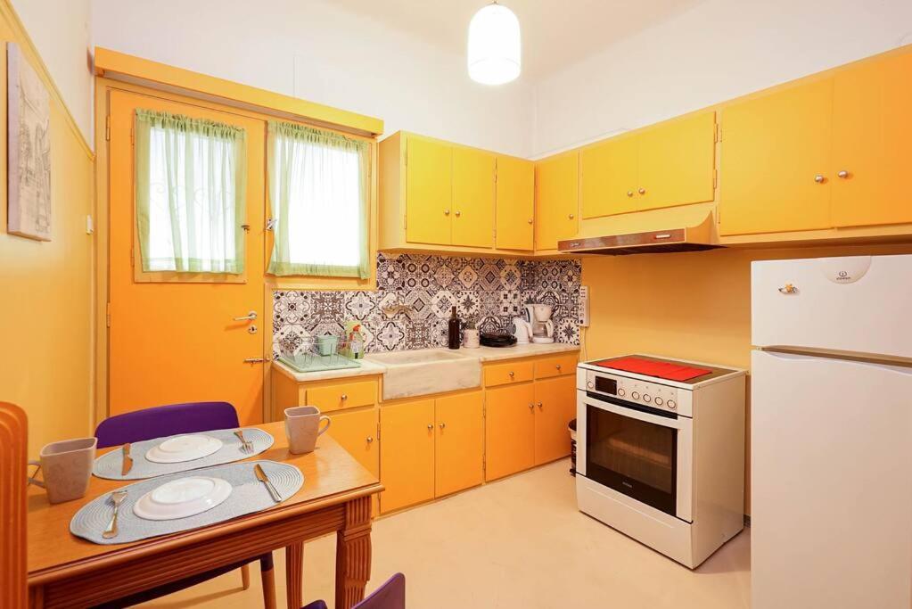 Cozy Athens Apartment / 2' From Metro Station المظهر الخارجي الصورة
