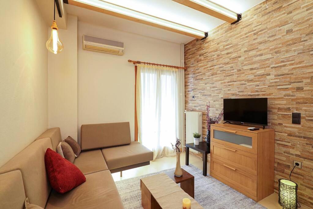 Cozy Athens Apartment / 2' From Metro Station المظهر الخارجي الصورة
